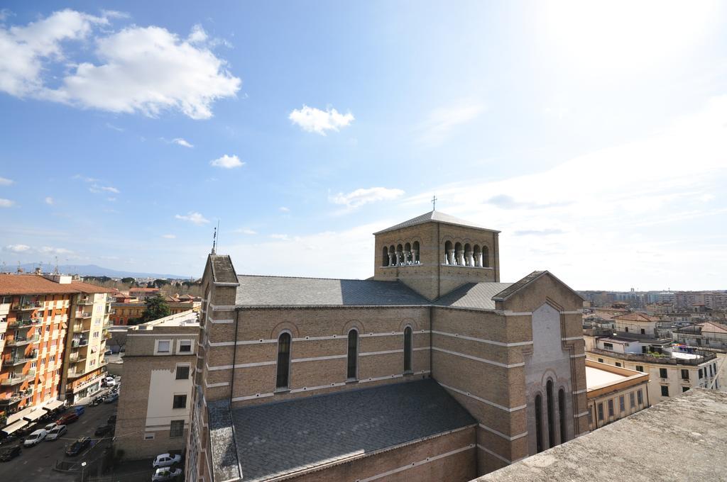 Penthouse With View Leilighet Roma Eksteriør bilde